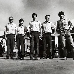 Chevron Crew - Walt's Danville Service